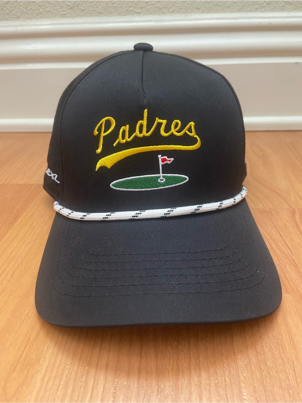 NWOT MLB San Diego Padres The Links at Petco Park Logo Snap Back Men’s Hat